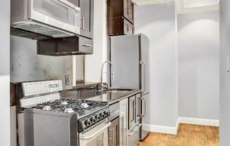 3 W 103 ST