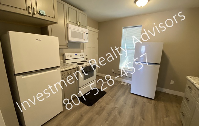 222 W BROADWAY AVE