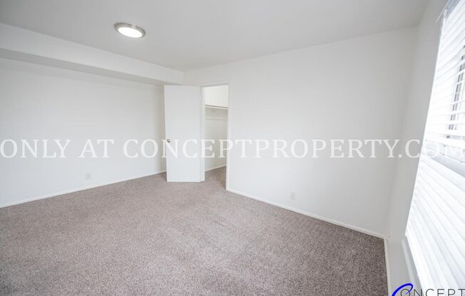 2 beds, 1 bath, 920 sqft, $1,249, Unit 32