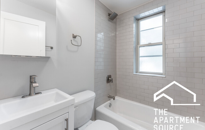 640 W WRIGHTWOOD AVE