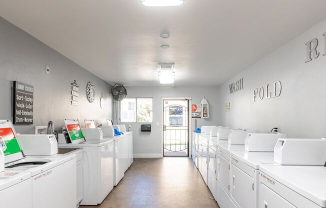 2 beds, 1.5 baths, 700 sqft, $2,295, Unit 28