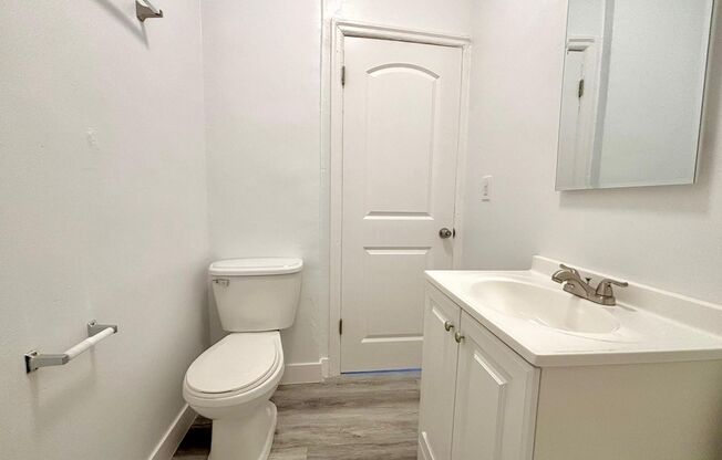 Studio, 1 bath, 415 sqft, $1,350, Unit 206