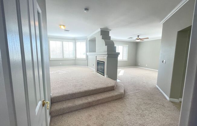 3 beds, 2.5 baths, $3,300