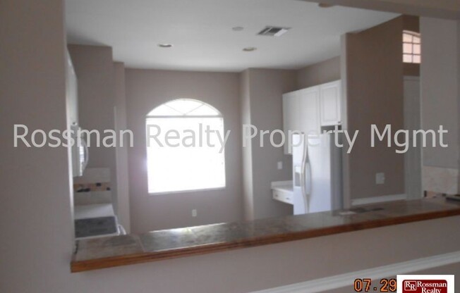 3 beds, 2 baths, $2,300