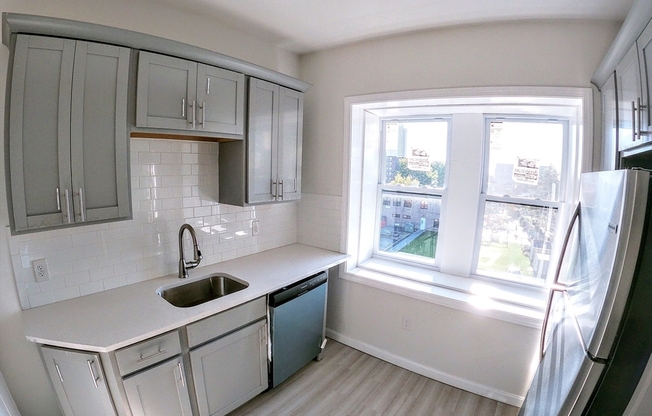 608 SHAWMUT AVE