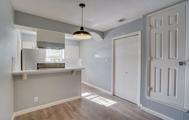 304 John Nance Garner Cir Unit #B2 Austin, TX 78753