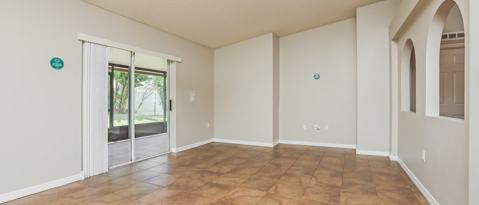 2208 KINGSCREST CIR