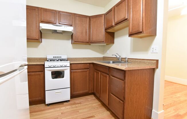 6020 Glisan Apartments