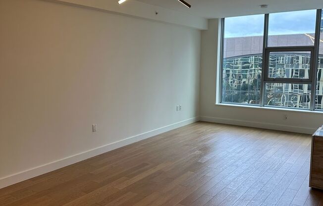 2 beds, 2 baths, $5,300, Unit # 903