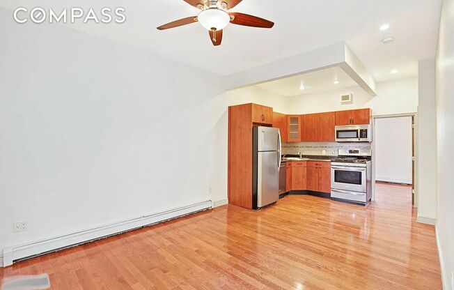 323 7 ST