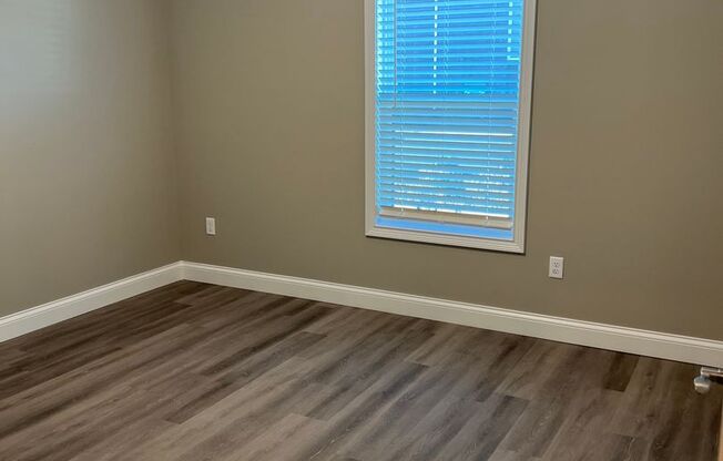 2 beds, 2 baths, 979 sqft, $1,130, Unit 911