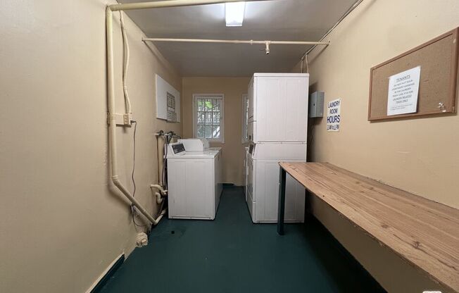 Studio, 1 bath, $1,370, Unit 407