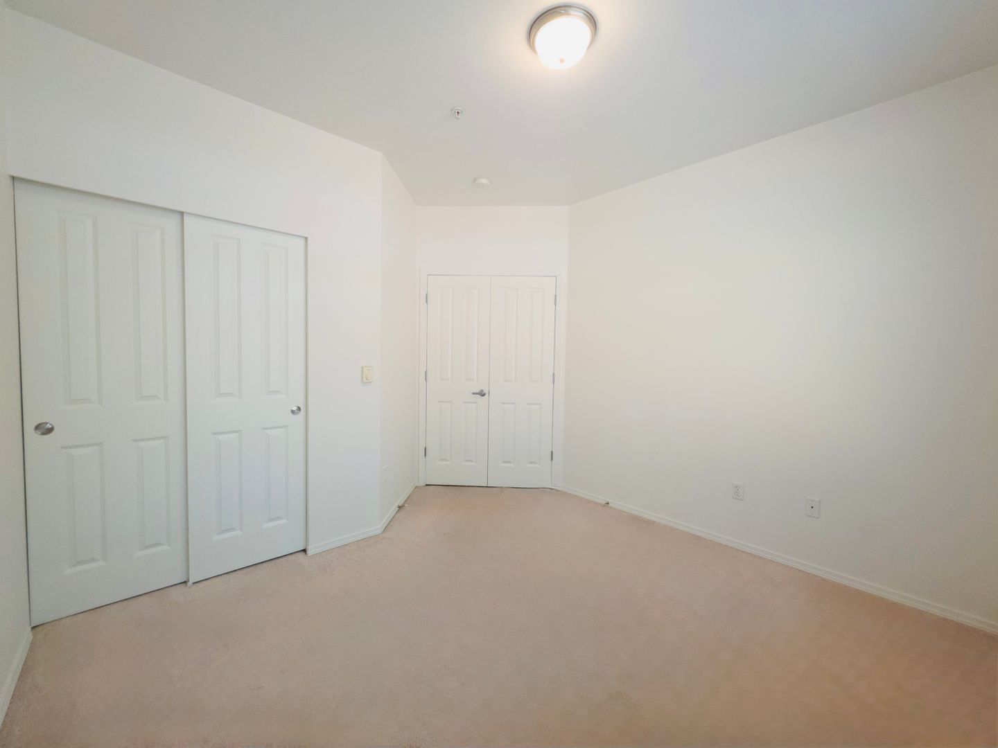 Beautiful condo in the heart of Lakeland Hills!