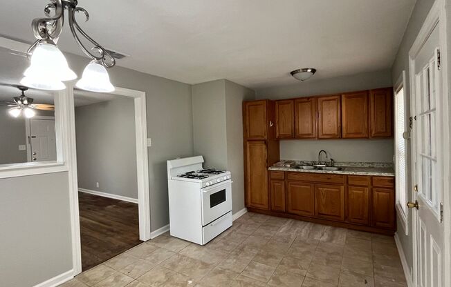 3 beds, 1 bath, $1,350