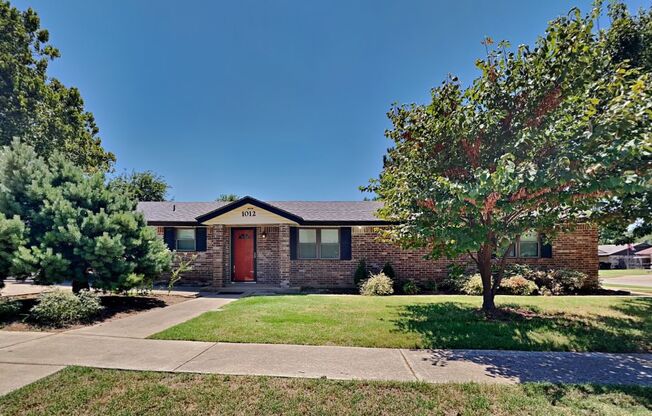 Very Nice 3 Bedroom Home in Moore Schools