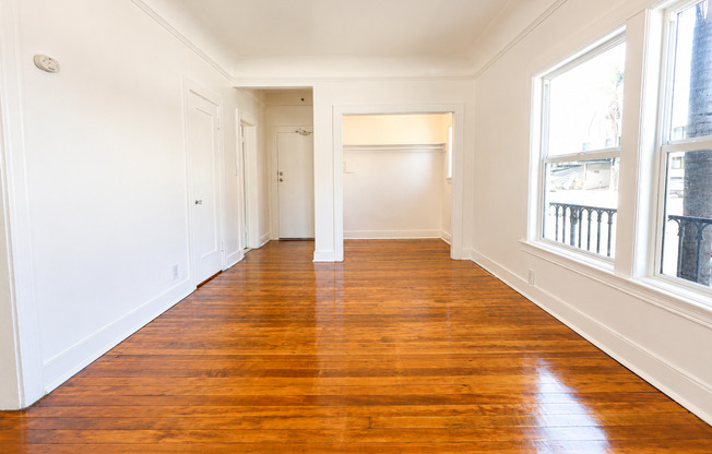 Studio, 1 bath, 450 sqft, $1,395, Unit Unit 101