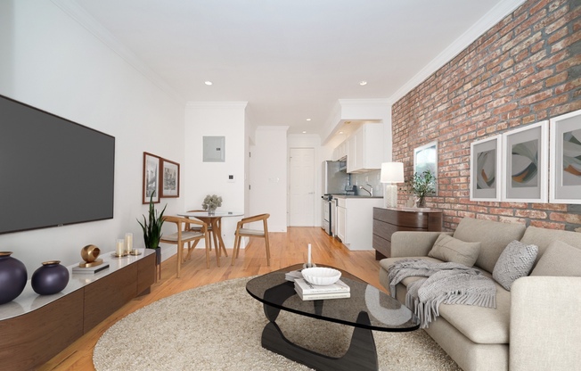 310 E 83rd St #5C