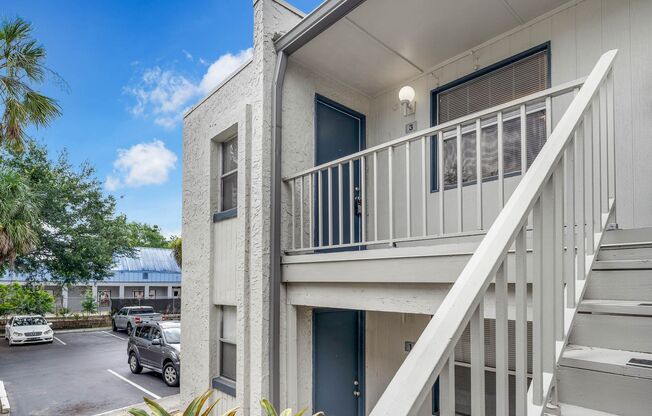 1BD/1BA Apartment off Curry Ford in Henley Park Apartments!
