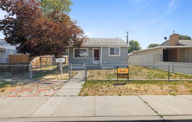910 WINSLOW AVE