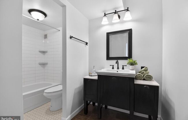 1 bed, 1 bath, $1,725, Unit Unit 415