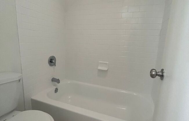 Studio, 1 bath, 400 sqft, $1,125, Unit WWK-403