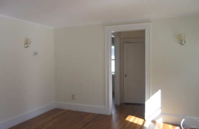27 ELLIOT ST