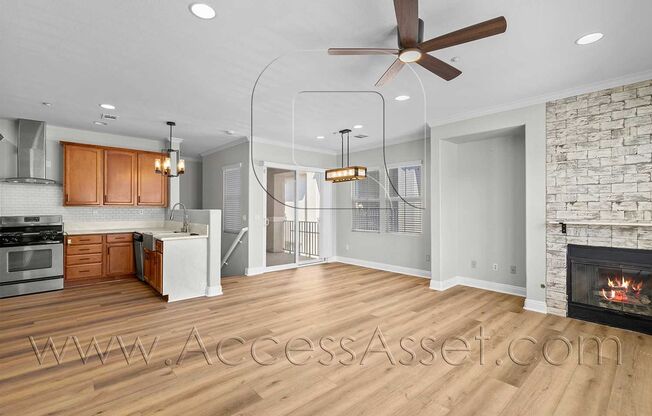 Stylish 2 Bed/2 Bath Condo with Balcony And Community Pool in Lake Elsinore!
