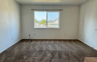 2 beds, 1 bath, 684 sqft, $1,475, Unit 642 1/2