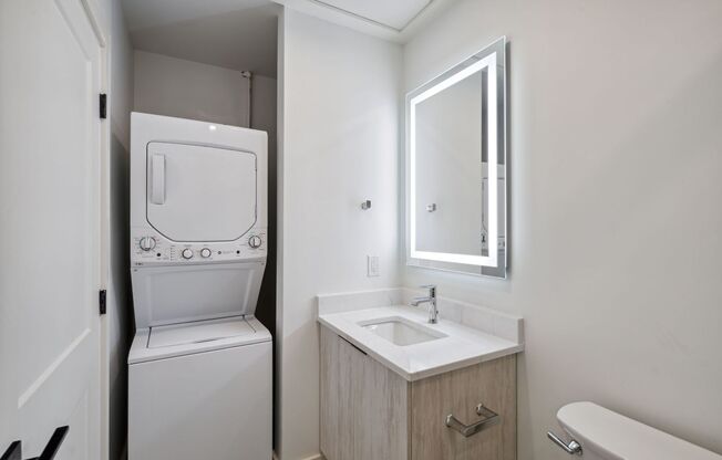 1 bed, 1 bath, $1,950, Unit 19