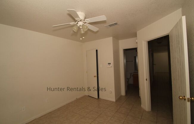 3 beds, 2 baths, $1,075