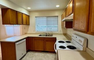 3 Bedroom 2 Bath Centrally Located Condo