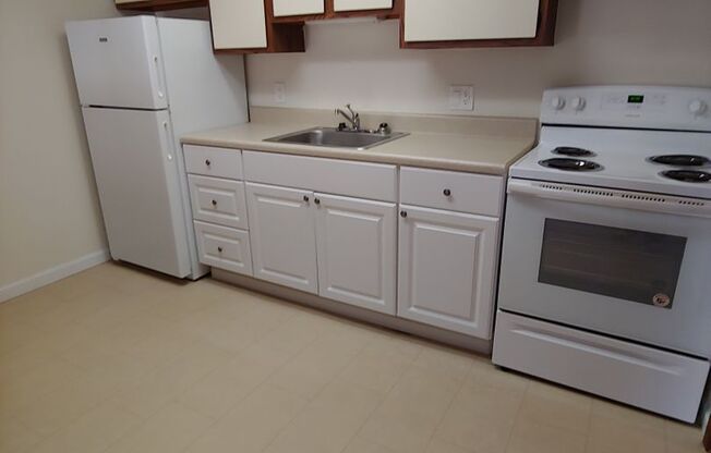 1 bed, 1 bath, 576 sqft, $690, Unit 1703