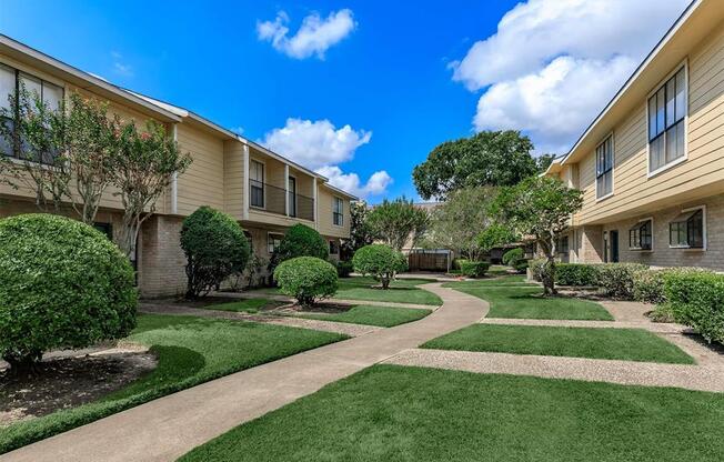 16505 Tiffany Ct