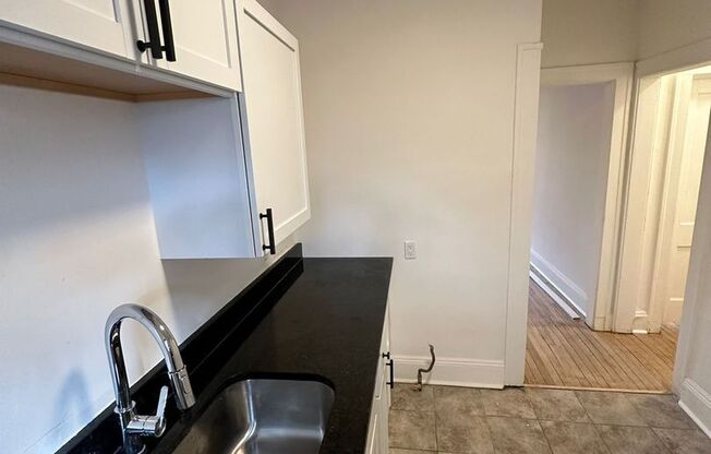 1 bed, 1 bath, 800 sqft, $950, Unit Unit 321