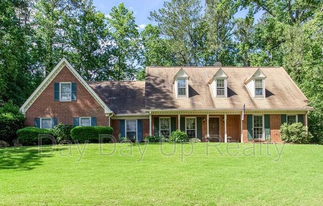 179 LAKESIDE DR NW