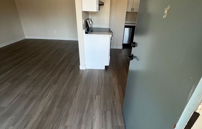 Pond Place Apts
