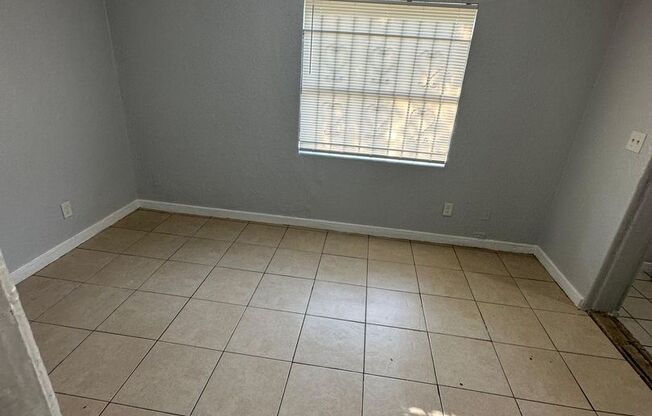 Fully Renovated  Single Family House - 1/1 Ready to Move In!!!