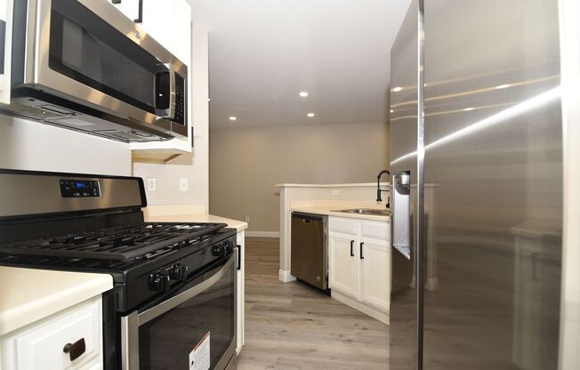 UPGRADED LOVELY 2 BED 2 BATH CONDO AT VISTANA