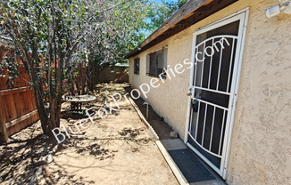 4142 E SPG ST