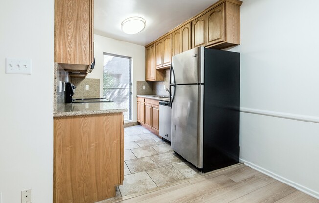 2 beds, 2 baths, $2,945, Unit 2