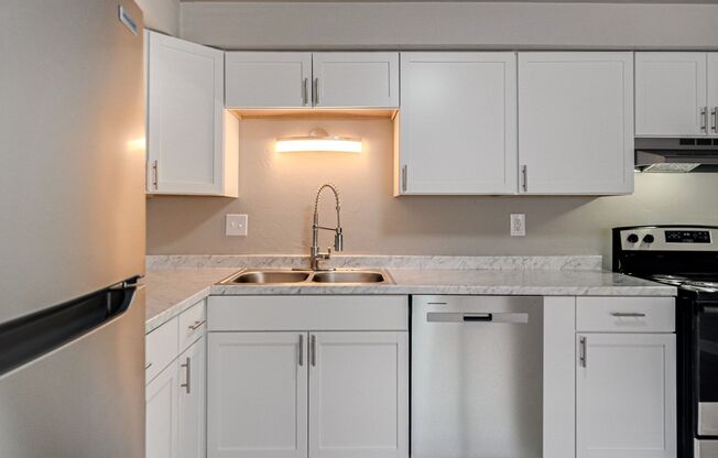 1 bed, 1 bath, 582 sqft, $999, Unit 1032-01