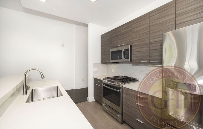 Montgomery Street - 722