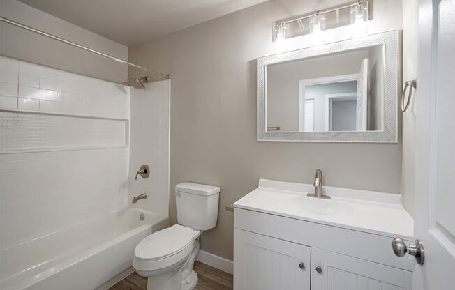 2 beds, 1 bath, 768 sqft, $1,099, Unit 2331-08