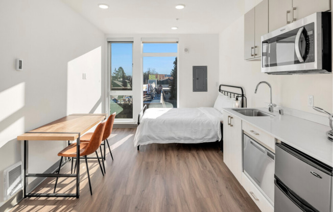 Studio, 1 bath, 246 sqft, $1,502, Unit Unit 310