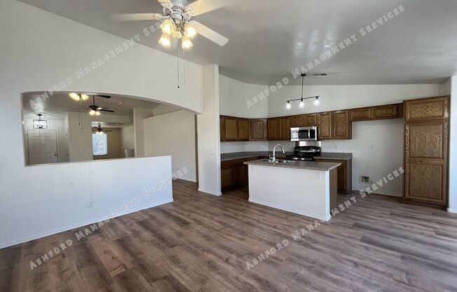 BEAUTIFUL 3 BEDROOM 2 BATHROOM HOME IN GOODYEAR