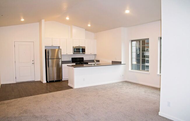 1 bed, 1 bath, 710 sqft, $1,650, Unit K113