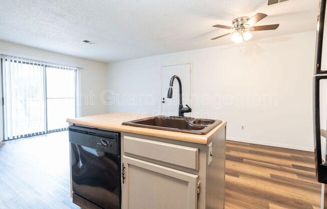 1 bed, 1 bath, 600 sqft, $650, Unit A103