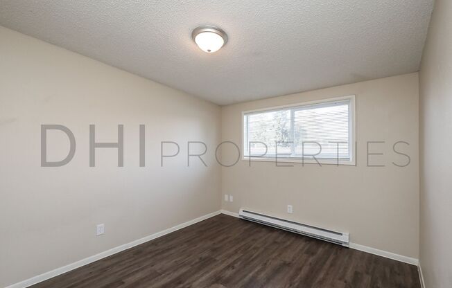 2 beds, 1 bath, $1,150, Unit 1122 2