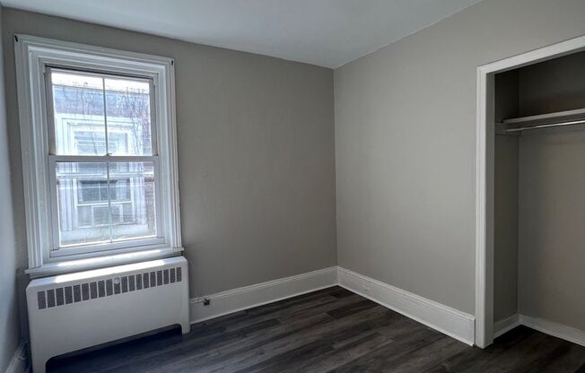 2 beds, 1 bath, 950 sqft, $1,650, Unit 3