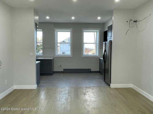 3 beds, 1 bath, 1,512 sqft, $3,000